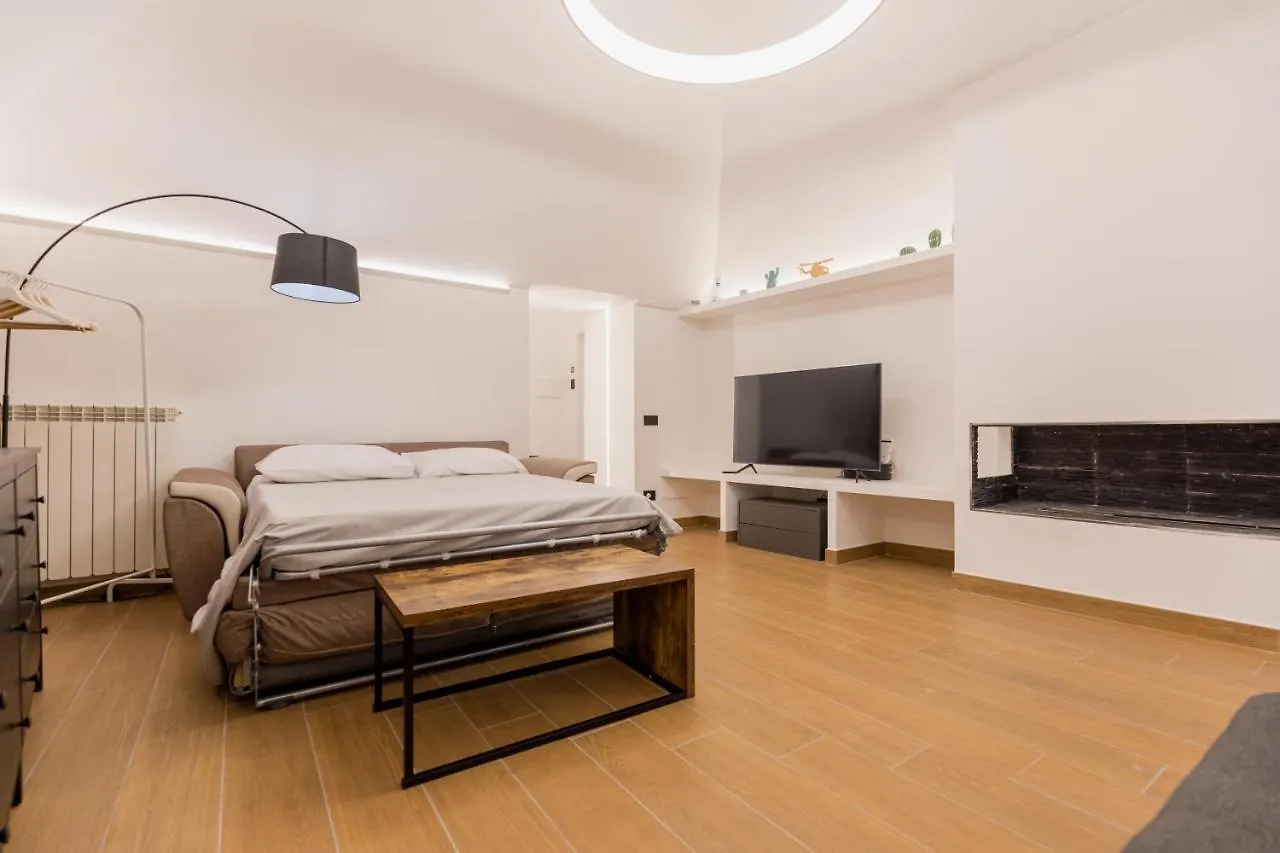 Exclusive Parking Flat X 4 Near Metro 1 Salvator Rosa Appartement Napels