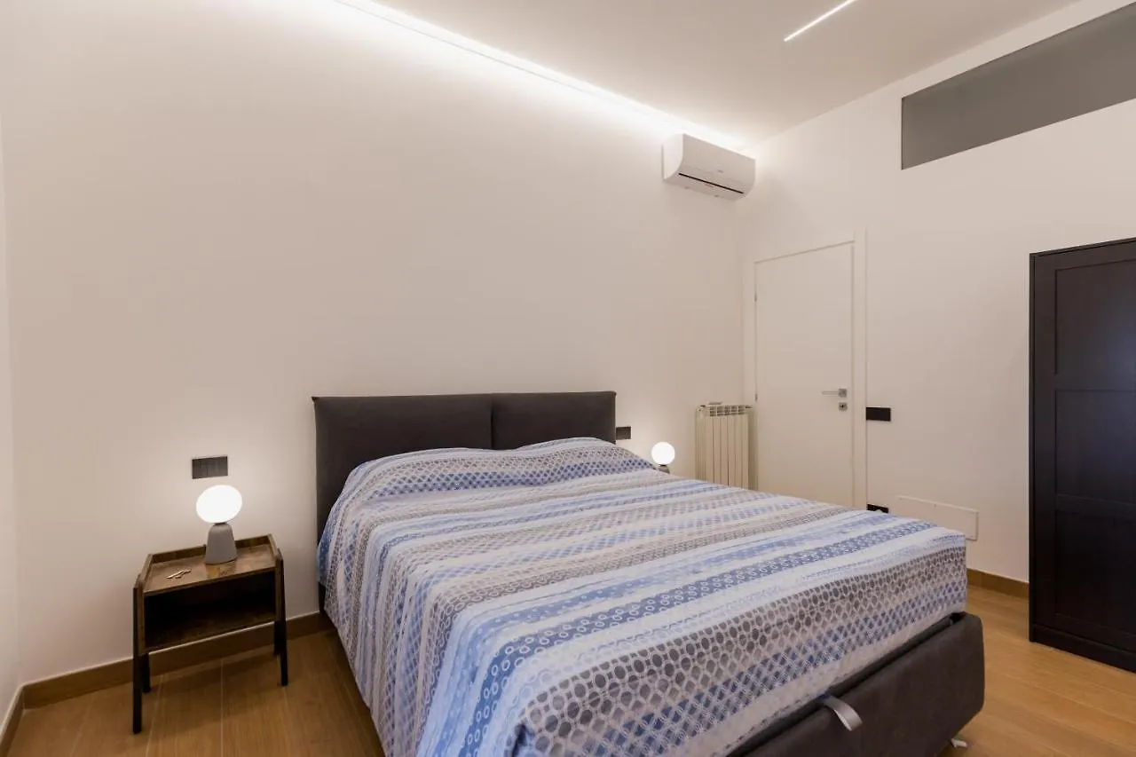 Exclusive Parking Flat X 4 Near Metro 1 Salvator Rosa Appartement Napels