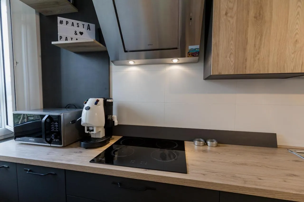 Апартаменты Exclusive Parking Flat X 4 Near Metro 1 Salvator Rosa Неаполь Италия