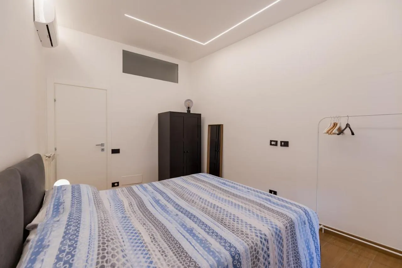 Exclusive Parking Flat X 4 Near Metro 1 Salvator Rosa Apartment Naples 0*,  Italy