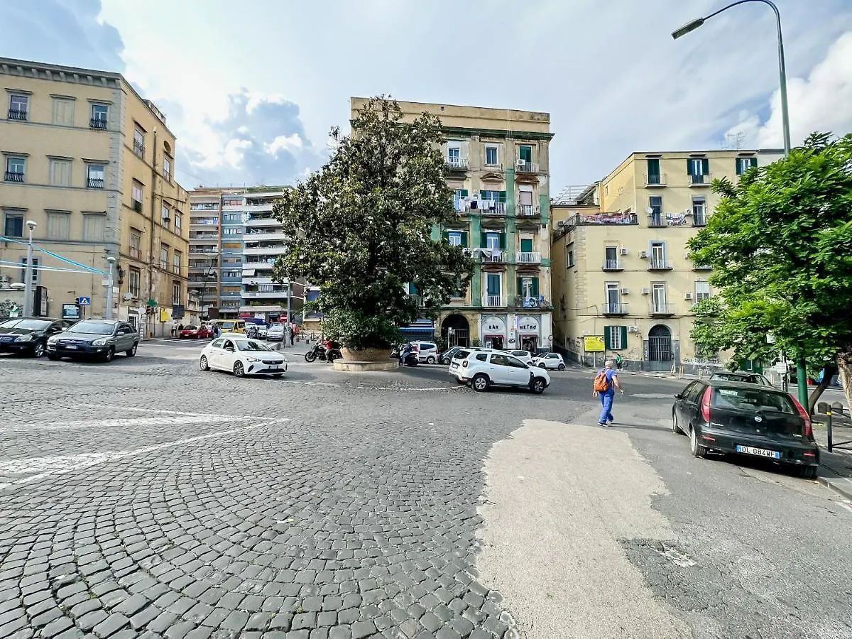 Ferienwohnung Exclusive Parking Flat X 4 Near Metro 1 Salvator Rosa Neapel